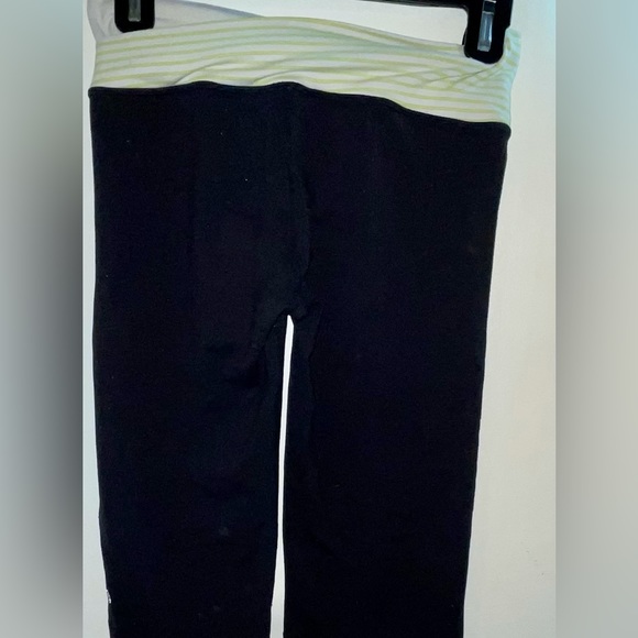 Lululemon Crop with Striped Waistband - Picture 4 of 5